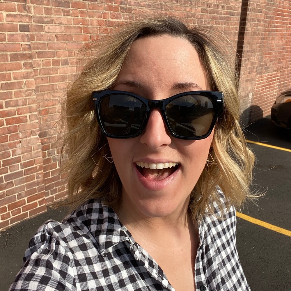 Meet your Posher, Amanda